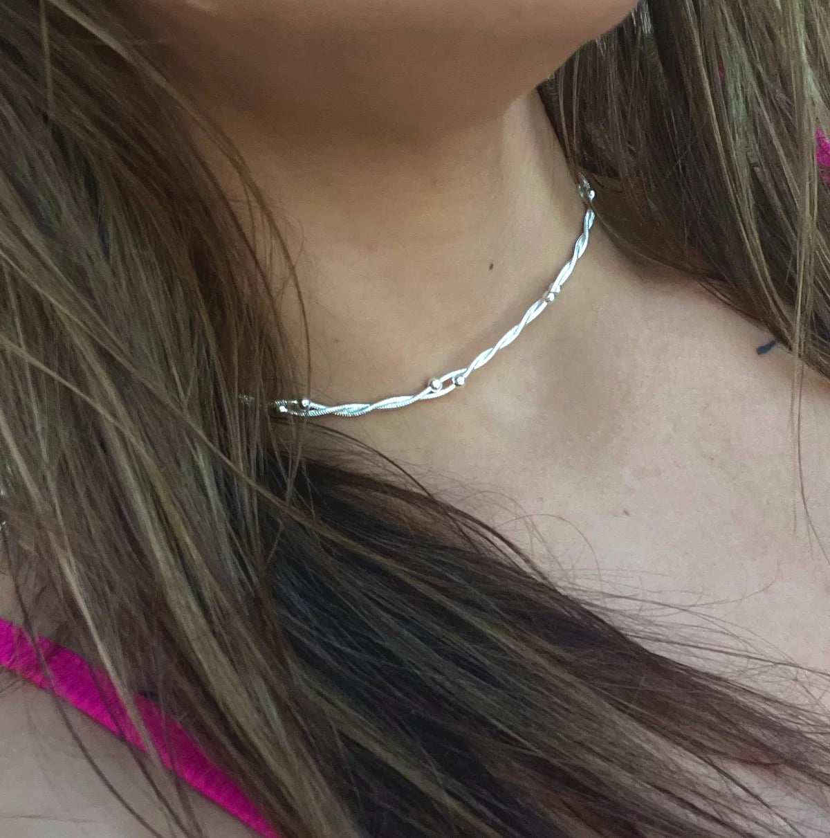 Colar Folheado a Prata Bolinhas e Elos Entrelaçados