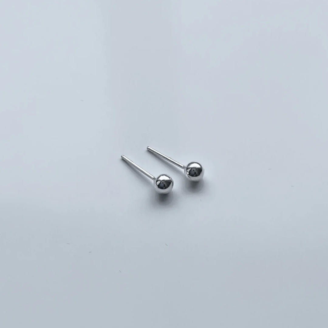 Brinco Bolinha de Prata